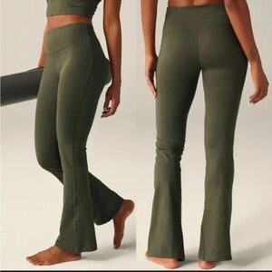 Beyond Yoga PowerBeyond Strive Bootcut Pants — Olive Green High Waist Leggings L